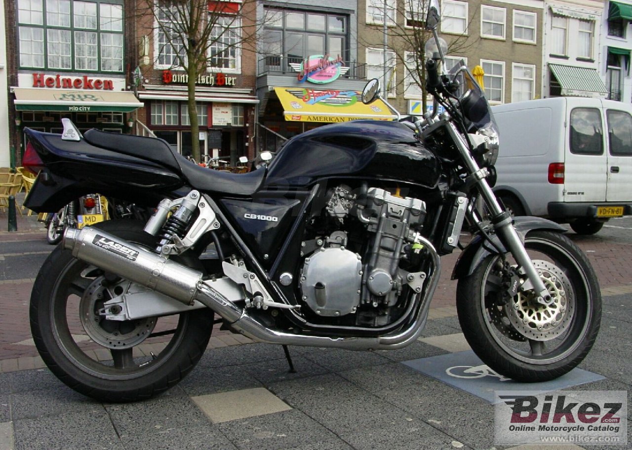 Big Rik vd Maas cb 1000 big 1 picture and wallpaper from Bikez.com